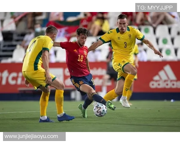 7月西班牙足球明星闪耀赛场展现超凡技艺与团队精神 7月西班牙足球明星闪耀赛场展现超凡技艺与团队精神