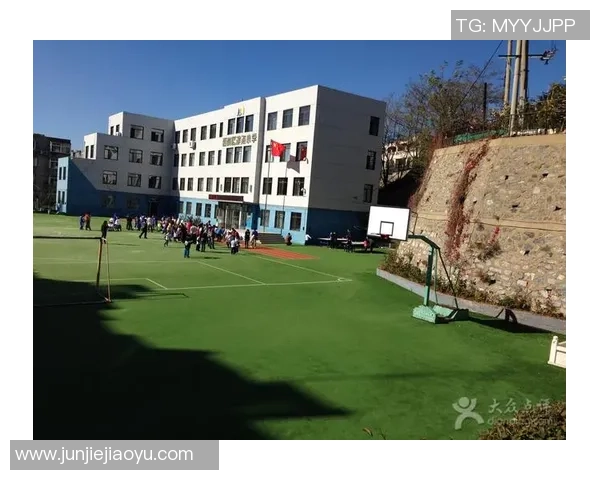 大连滨海学校足球明星崭露头角引领校园运动新风尚