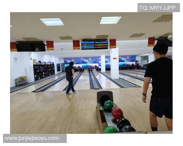 保龄球与足球的完美结合体验全新保龄球足球游戏的乐趣与挑战 保龄球与足球的完美结合体验全新保龄球足球游戏的乐趣与挑战