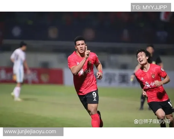 广州足球队的崛起之路：揭秘他们背后的力量与荣耀