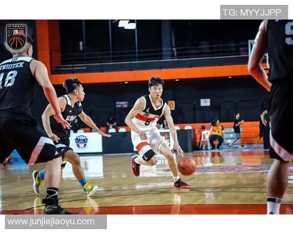 深圳篮球队在冠军赛中的耐力表现分析与精彩回顾 深圳篮球队在冠军赛中的耐力表现分析与精彩回顾